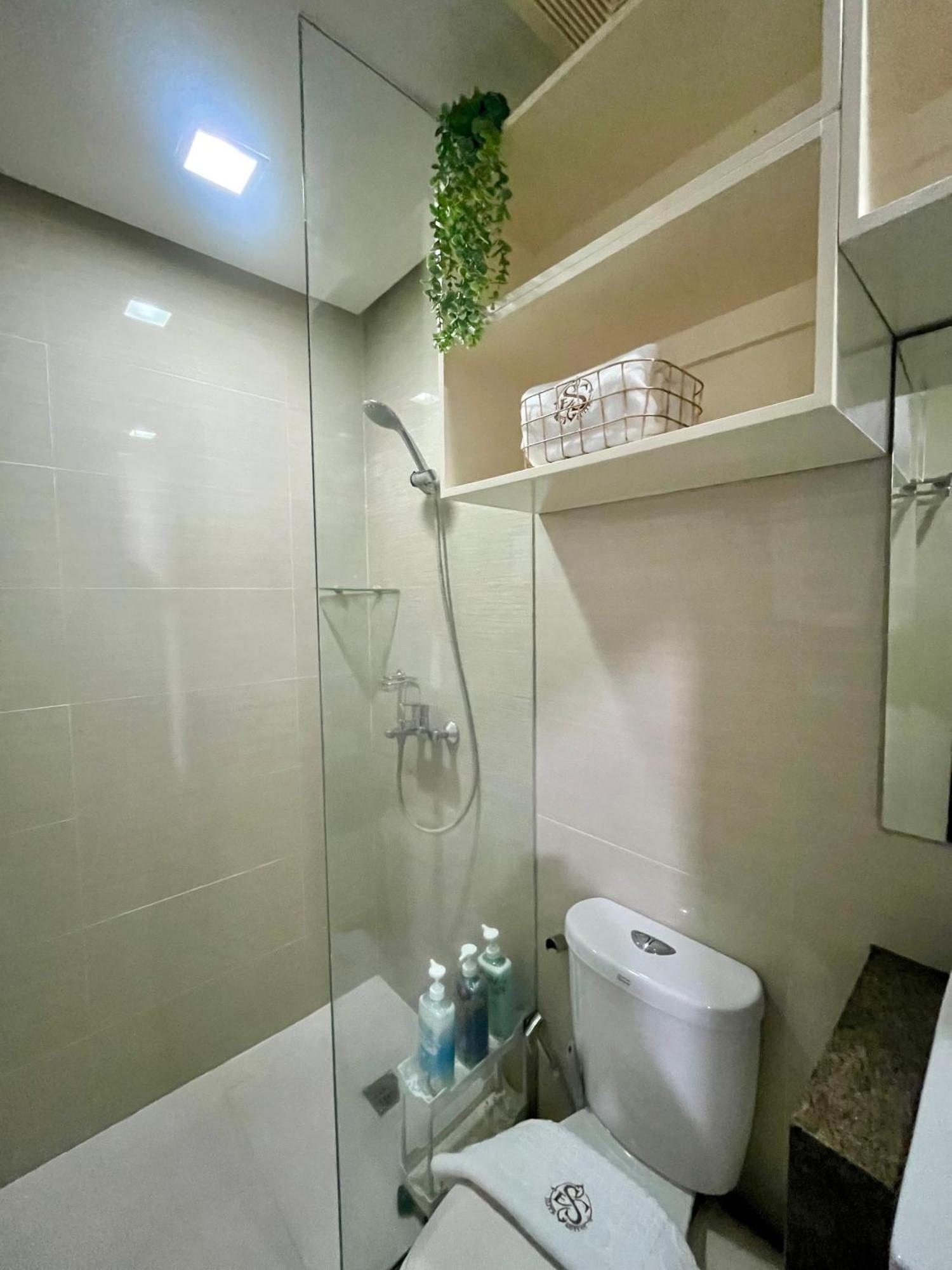 Greenbelt Hamilton Tower 1 - By Es Elite Suites Makati City Exterior foto