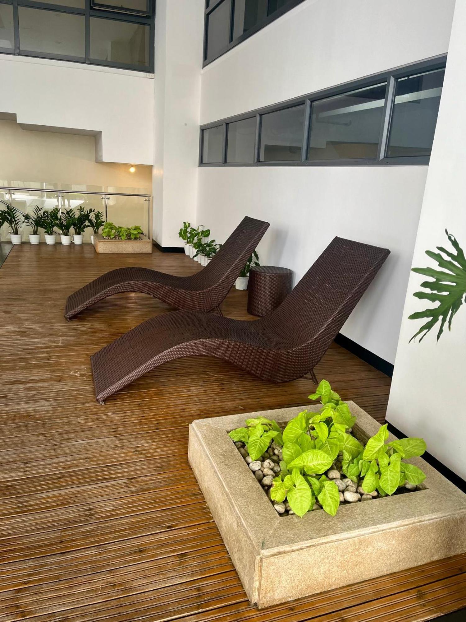 Greenbelt Hamilton Tower 1 - By Es Elite Suites Makati City Exterior foto