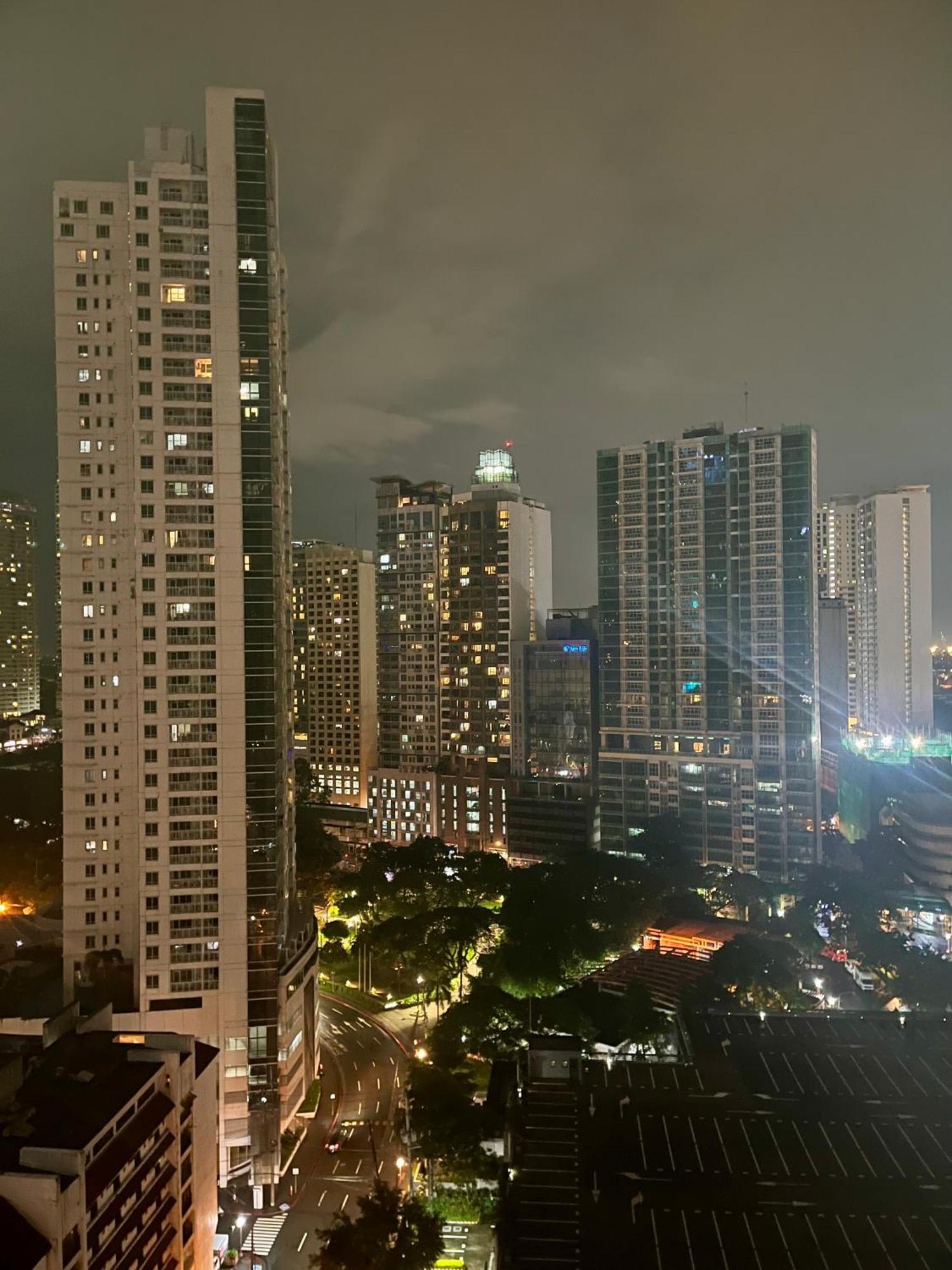 Greenbelt Hamilton Tower 1 - By Es Elite Suites Makati City Exterior foto